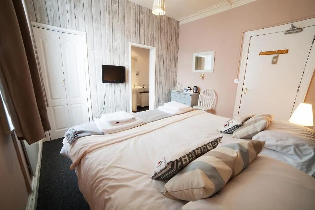 Waves In Bed & Breakfast Bournemouth United Kingdom