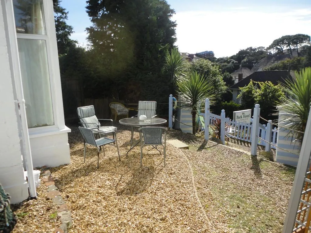 Bed and Breakfast Waves In Bournemouth 3*,  Velká Británie
